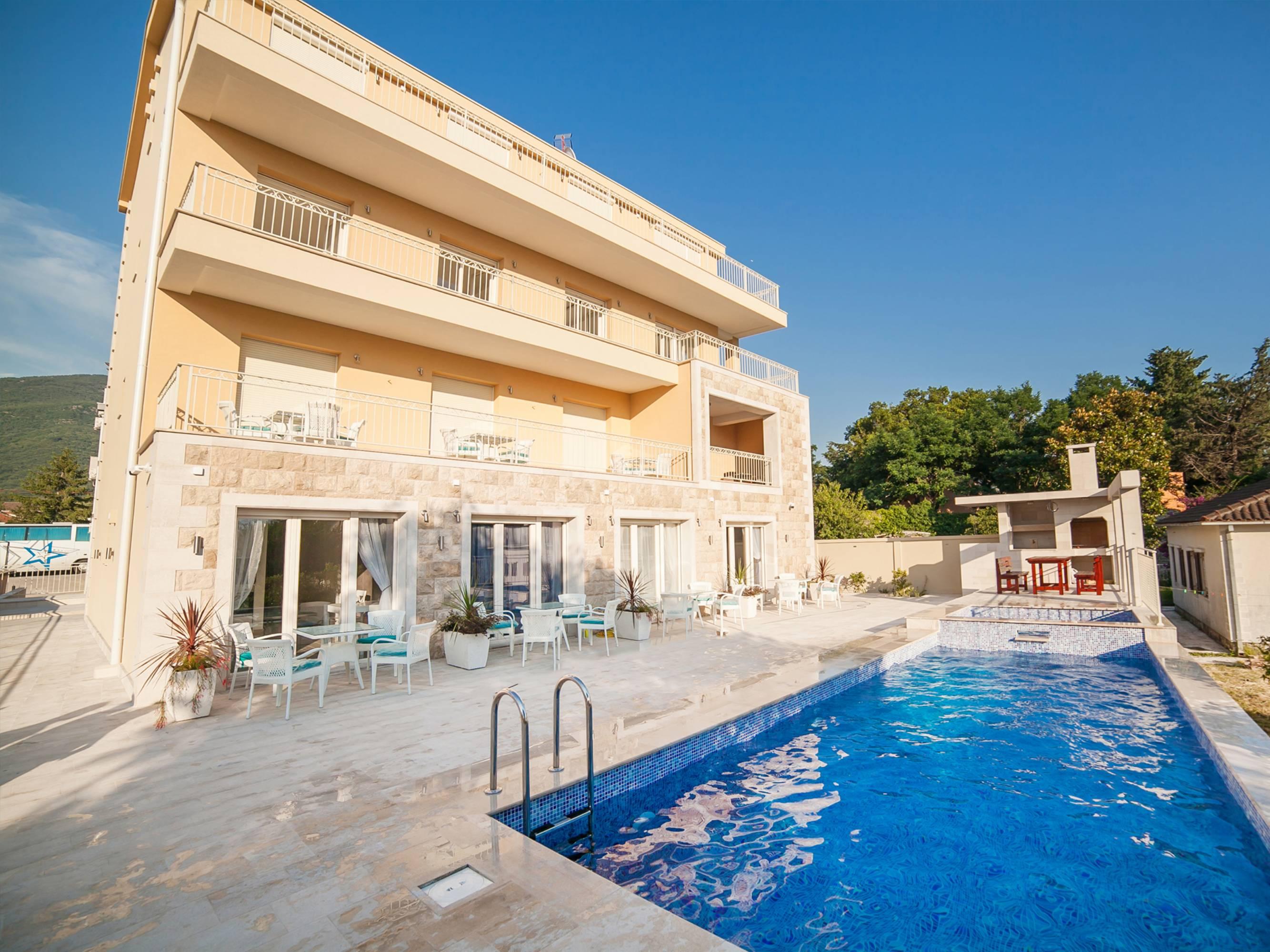 Sea Point Apart Hotel Tivat Exteriér fotografie