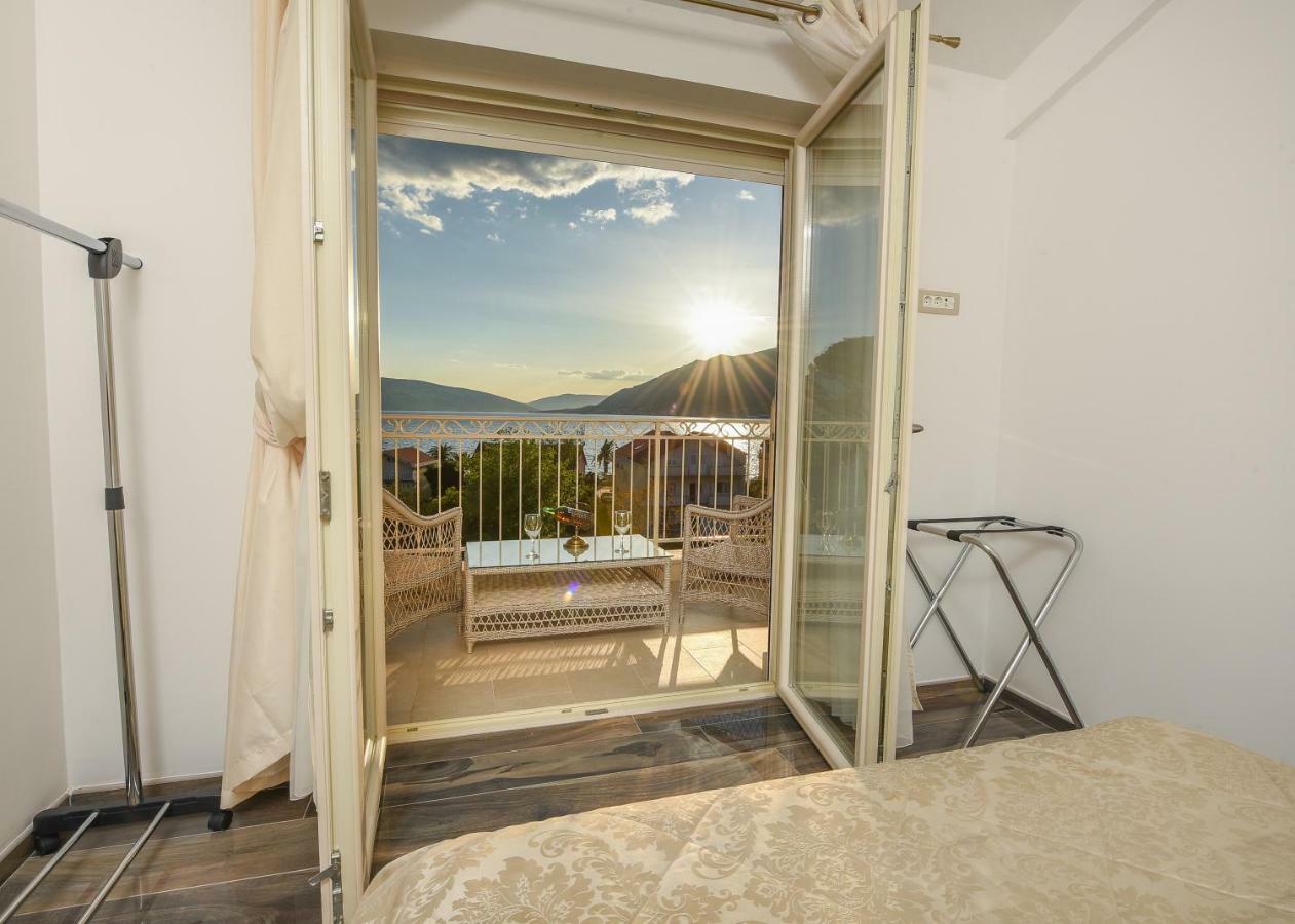 Sea Point Apart Hotel Tivat Exteriér fotografie